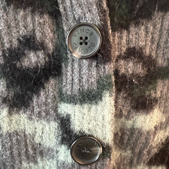 Vince Camuto Women's Camo Button Cardigan Sweater Lng Sleeve grey,green,black Sm - Picture 10 of 10
